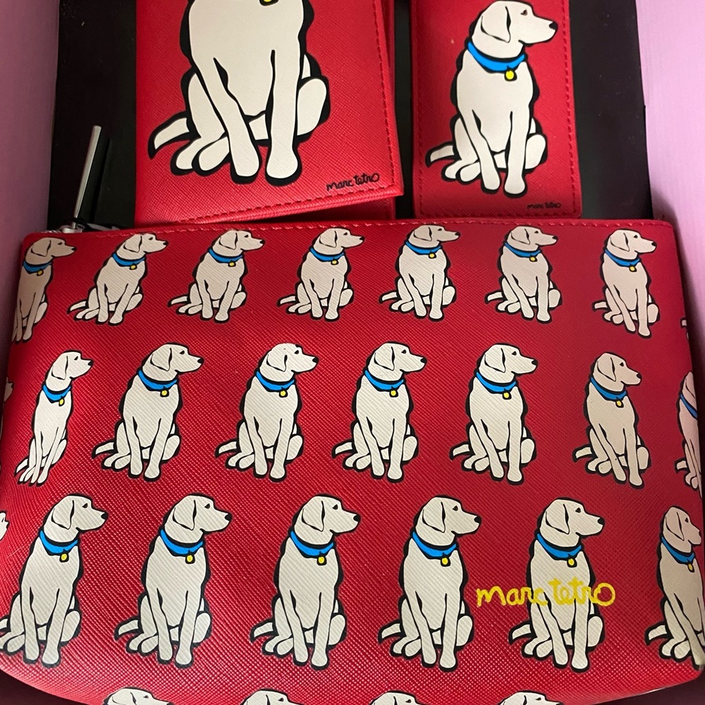 Marc Tetro Golden Retriever Travel Set Makeup Bag, Passport Holder, Luggage Tag - Picture 5 of 7